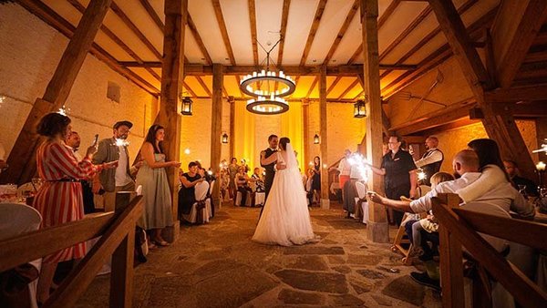 Hochzeitslocation Eventscheune "Zum Alten Marstall"