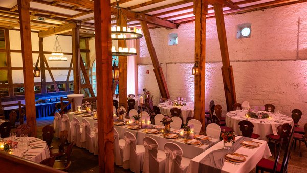 Hochzeitslocation Eventscheune "Zum Alten Marstall"