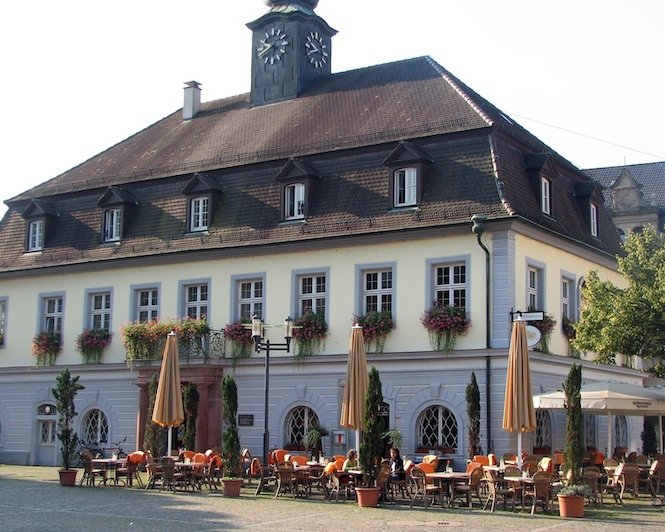 Das alte Rathaus am Marktplatz in Emmendingen