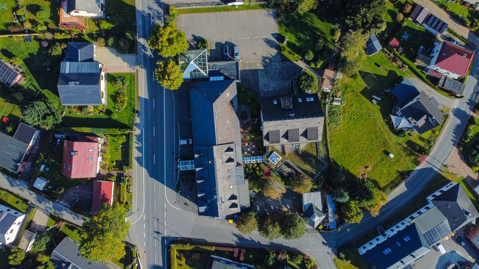 Drohnenaufnahme des Bayerischen Hof Grünbach im Vogtland