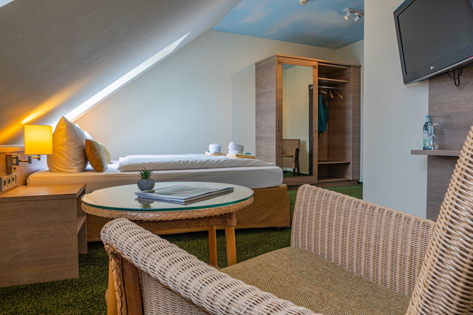 Gemütliches Hotelzimmer im Bayerischen Hof Grünbach – Übernachtung für Hochzeitsgäste im Vogtland