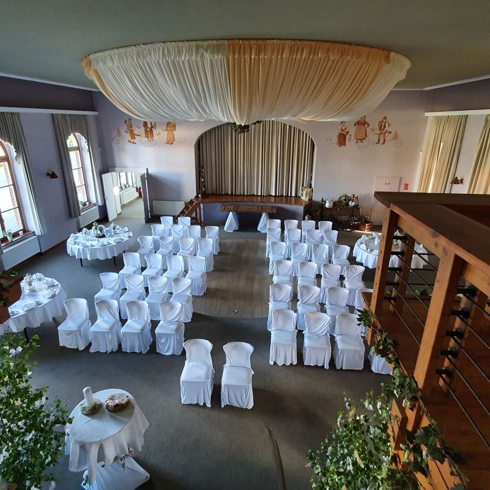 Freie Trauung im Festsaal des Bayerischen Hof Grünbach – Hochzeit im nahe Zwickau