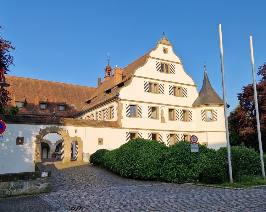 Deutschordensschloss Kirchhausen in Heilbronn – Trauort des Standesamts mit barocker Schlossfassade