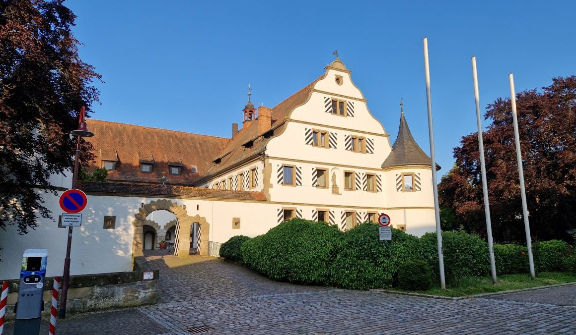 Deutschordensschloss Kirchhausen in Heilbronn – Trauort des Standesamts mit barocker Schlossfassade