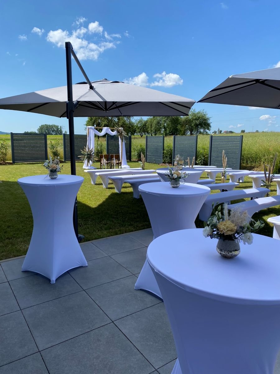 Freie Trauung im Grünen auf dem Gelände des Eventhaus Boger nahe Heilbronn.