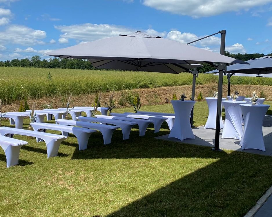 Freie Trauung im Außenbereich der Hochzeitslocation Eventhaus Boger