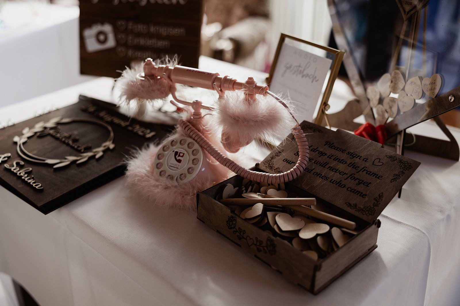 Liebevolle Details und modernes Audio-Gästebuch in der Hochzeitslocation in Bühlertal.