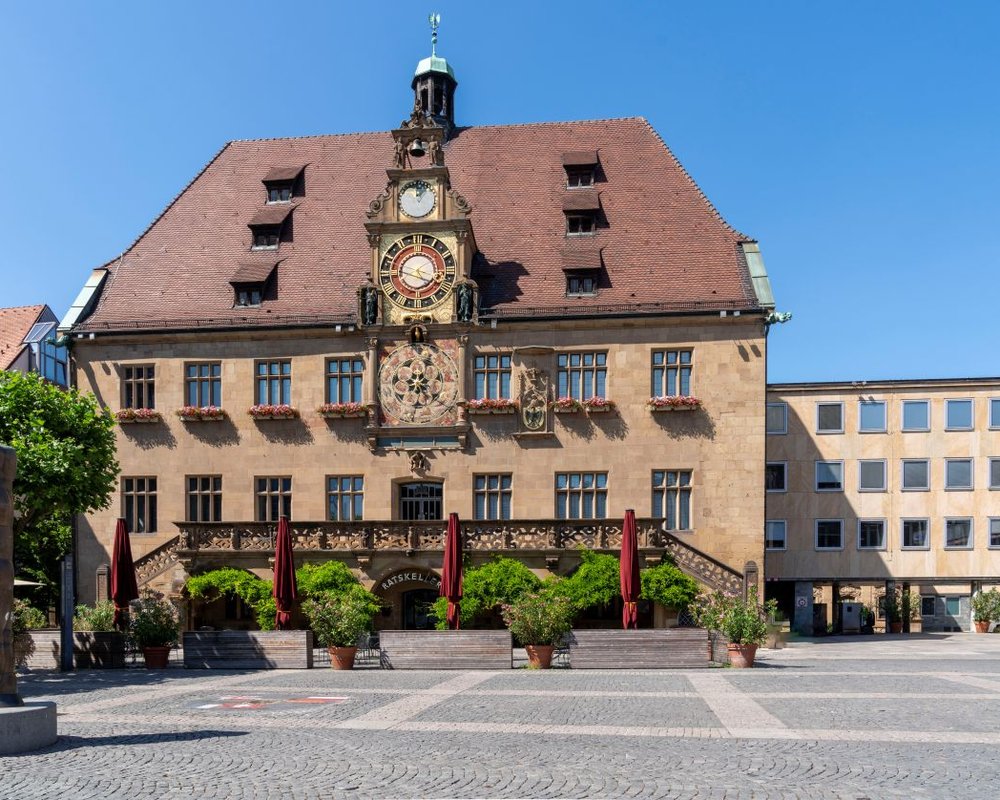 Historisches Rathaus Heilbronn mit astronomischer Uhr am Marktplatz – Trauort des Standesamts Heilbronn