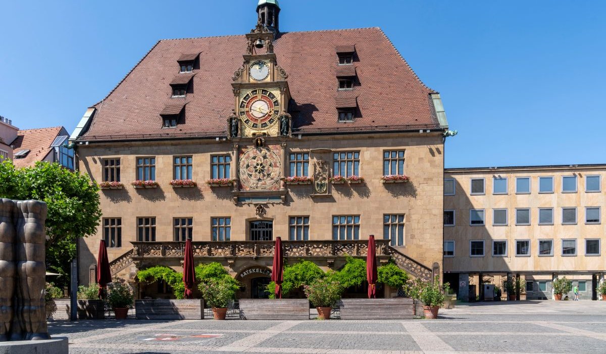 Historisches Rathaus Heilbronn mit astronomischer Uhr am Marktplatz – Trauort des Standesamts Heilbronn