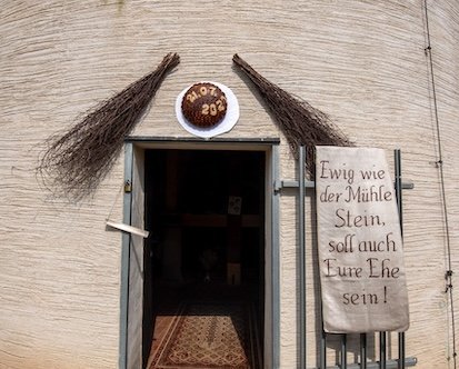 Außenansicht der Windmühle Syrau