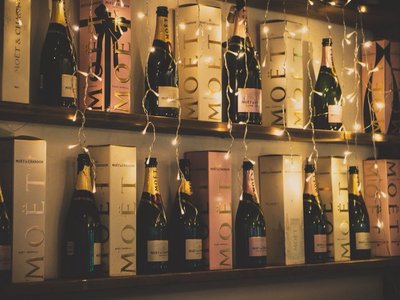 Champagnerauswahl an der Bar des Hotel-Restaurant Burbaum