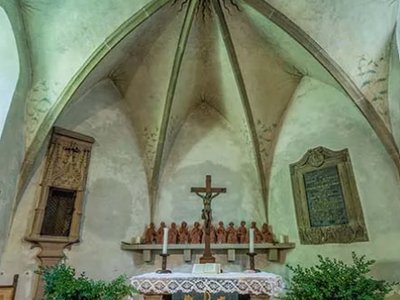 Annie Finefood auf Burg Guttenberg