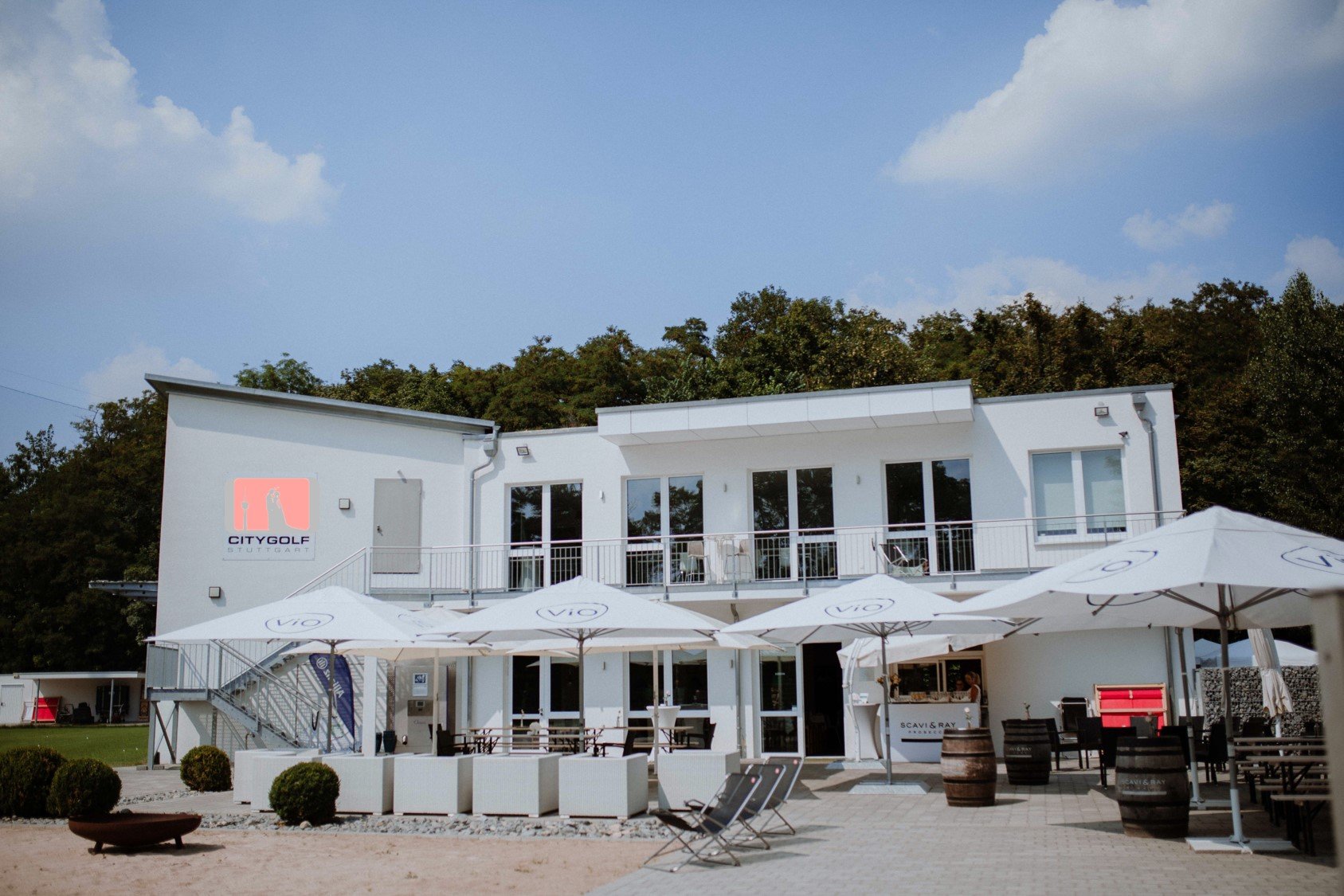 Hochzeitslocation CITYGOLF STUTTGART - Hochzeitslocation im Grünen und am Wasser