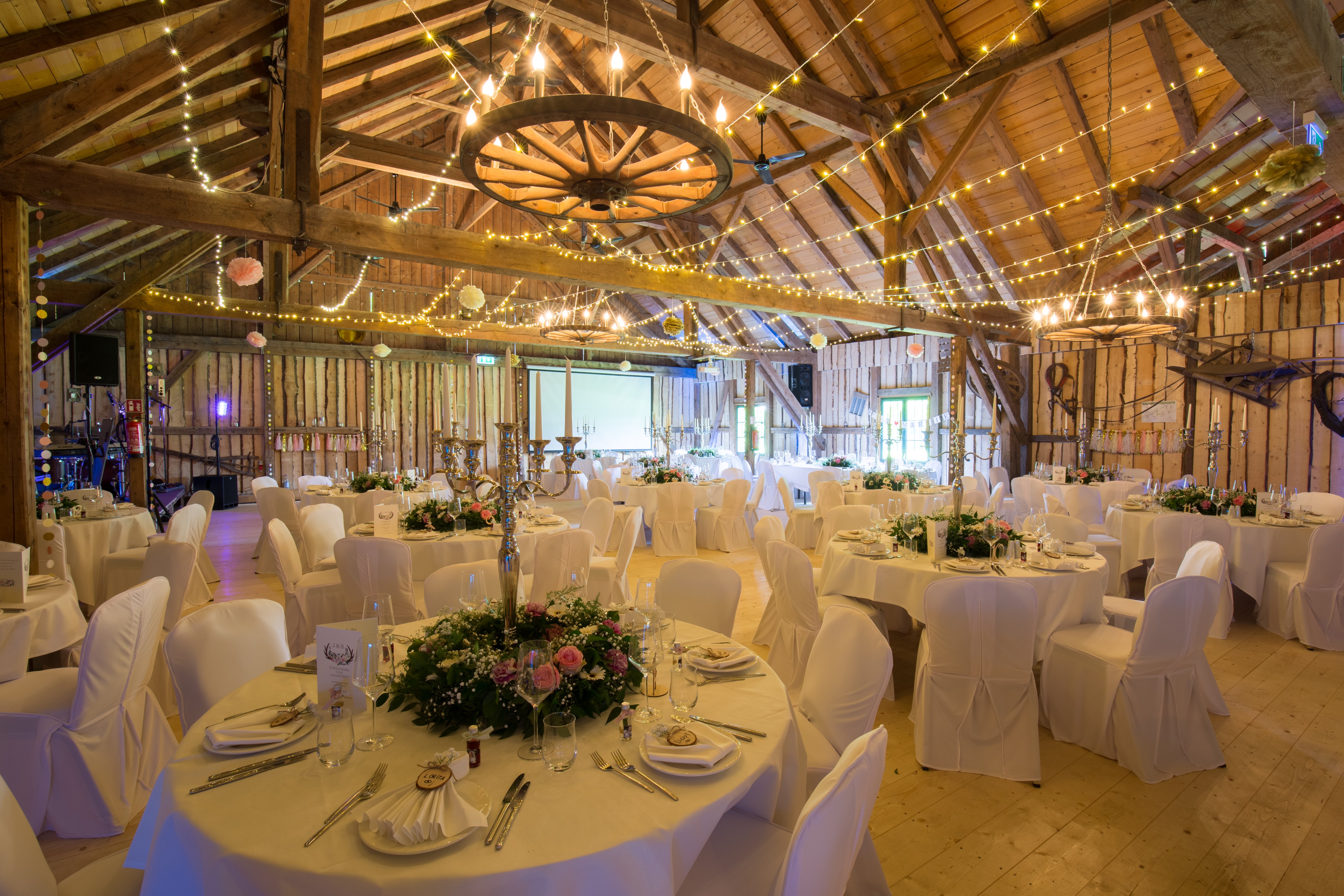 Hochzeitslocation EVENTSCHEUNE Wallenburg