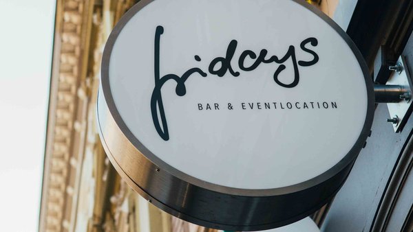 Hochzeitslocation Fridays Bar & Eventlocation Neuss