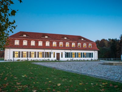Gut Sarnow - Hotel, Restaurant und Reitanlage