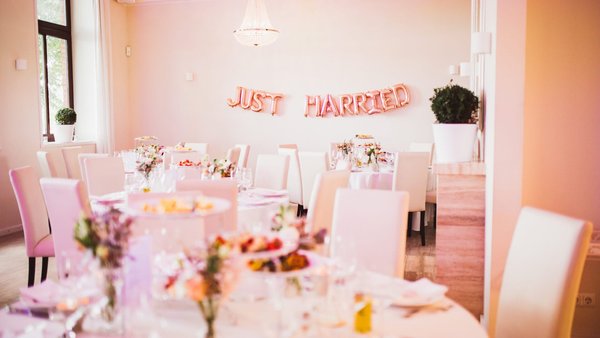 Hochzeitslocation Häserhof Festsaal & Alte Schule