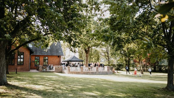 Hochzeitslocation Häserhof Festsaal & Alte Schule