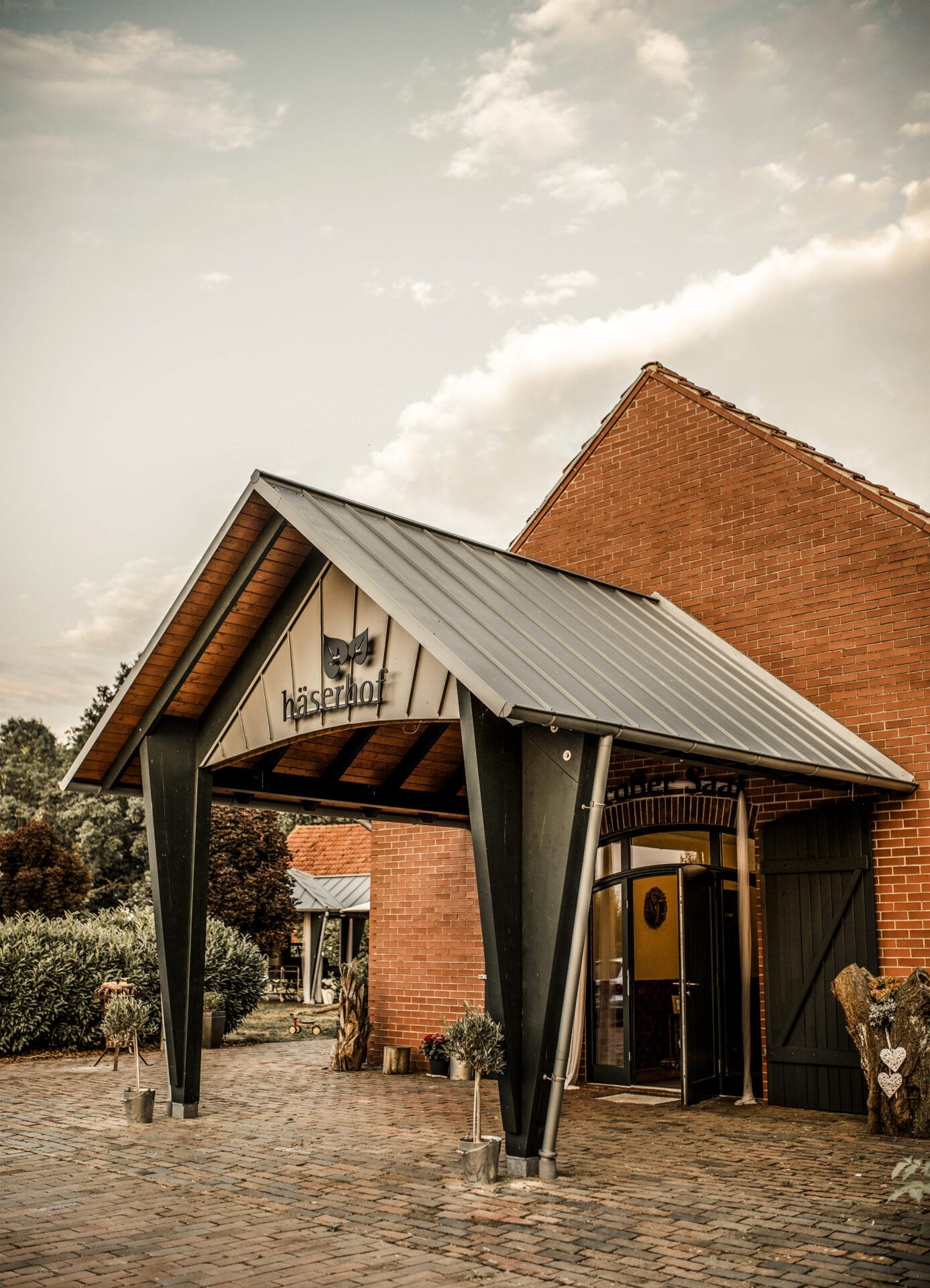 Hochzeitslocation Häserhof Festsaal & Alte Schule