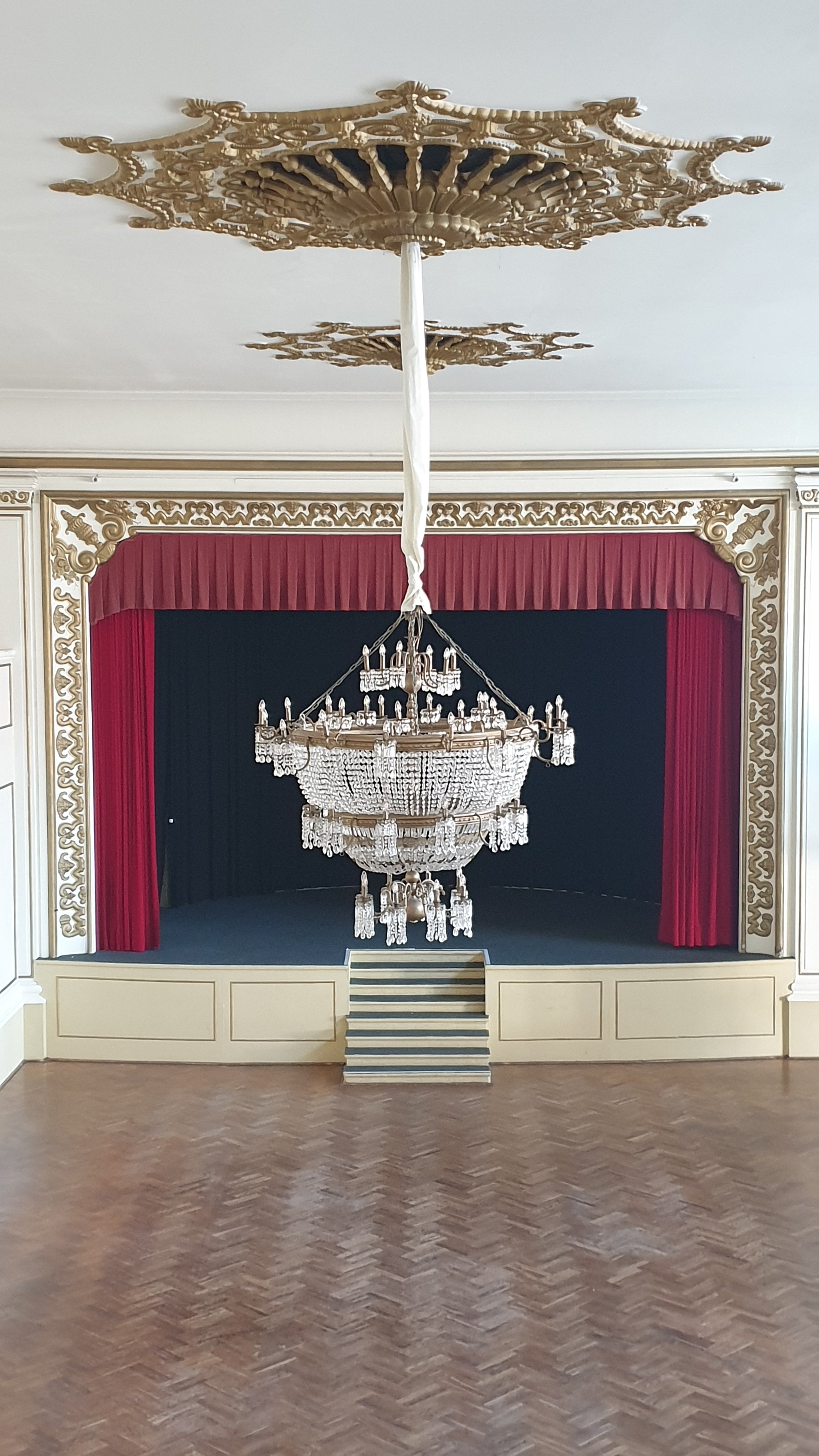 Hochzeitslocation Historischer Ballsaal im Parkhotel Dresden