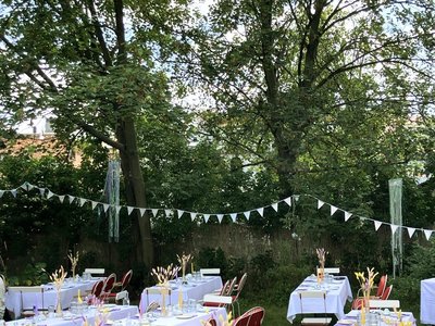 Hostel & Garten Eden