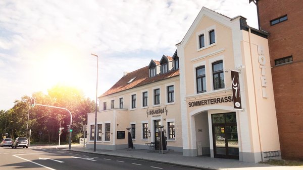 Hochzeitslocation Hotel und Restaurant Kolossos am Sporthafen am Rhein in Neuss-Düsseldorf