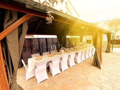 Hotel und Restaurant Kolossos am Sporthafen am Rhein in Neuss-Düsseldorf