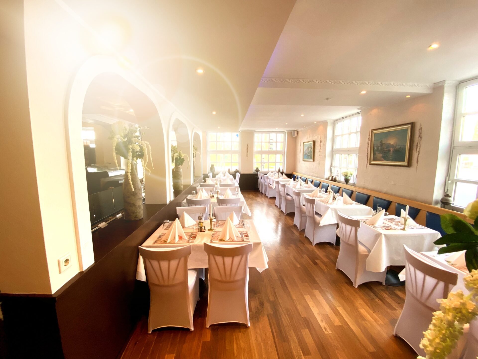 Hochzeitslocation Hotel und Restaurant Kolossos am Sporthafen am Rhein in Neuss-Düsseldorf