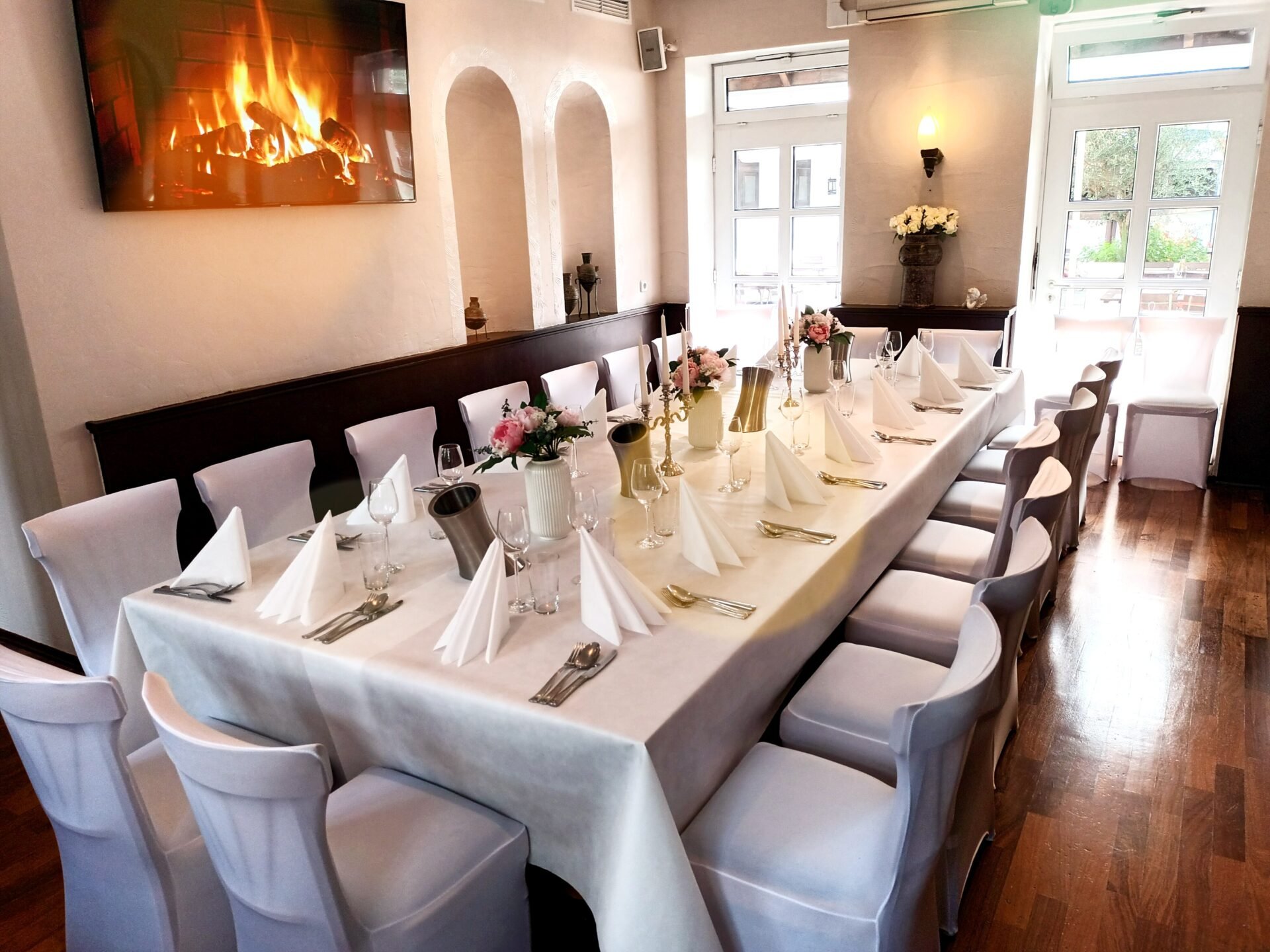 Hochzeitslocation Hotel und Restaurant Kolossos am Sporthafen am Rhein in Neuss-Düsseldorf