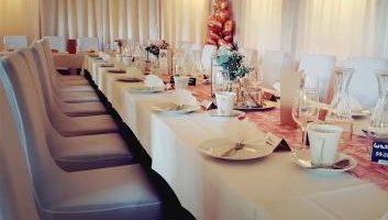 Hochzeitslocation Kastaniengrün Event-Catering-Lokation