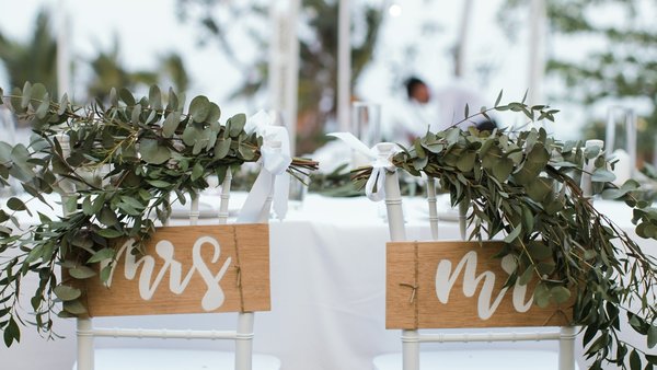 Hochzeitslocation Kastaniengrün Event-Catering-Lokation