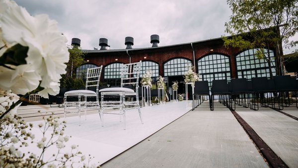 Hochzeitslocation LOKSCHUPPEN MARBURG