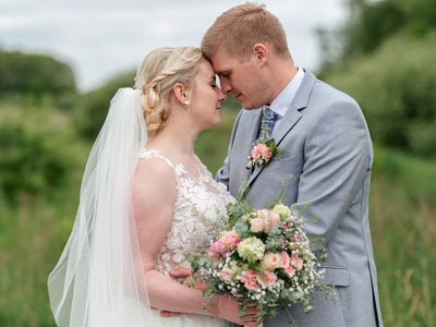 Lina Stilla Photography - emotionale, zeitlose Hochzeitsreportagen