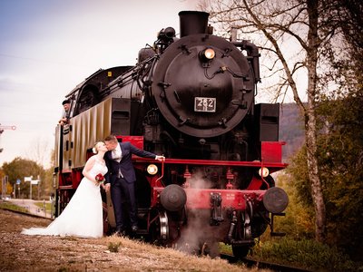 "Mit Volldampf ins Glück" - Heiraten bei der Sauschwänzlebahn