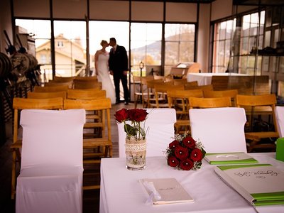 "Mit Volldampf ins Glück" - Heiraten bei der Sauschwänzlebahn