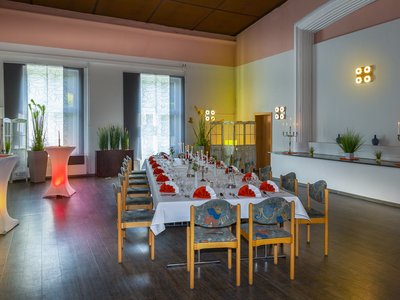 Restaurant & Landhotel "Zum Niestetal"