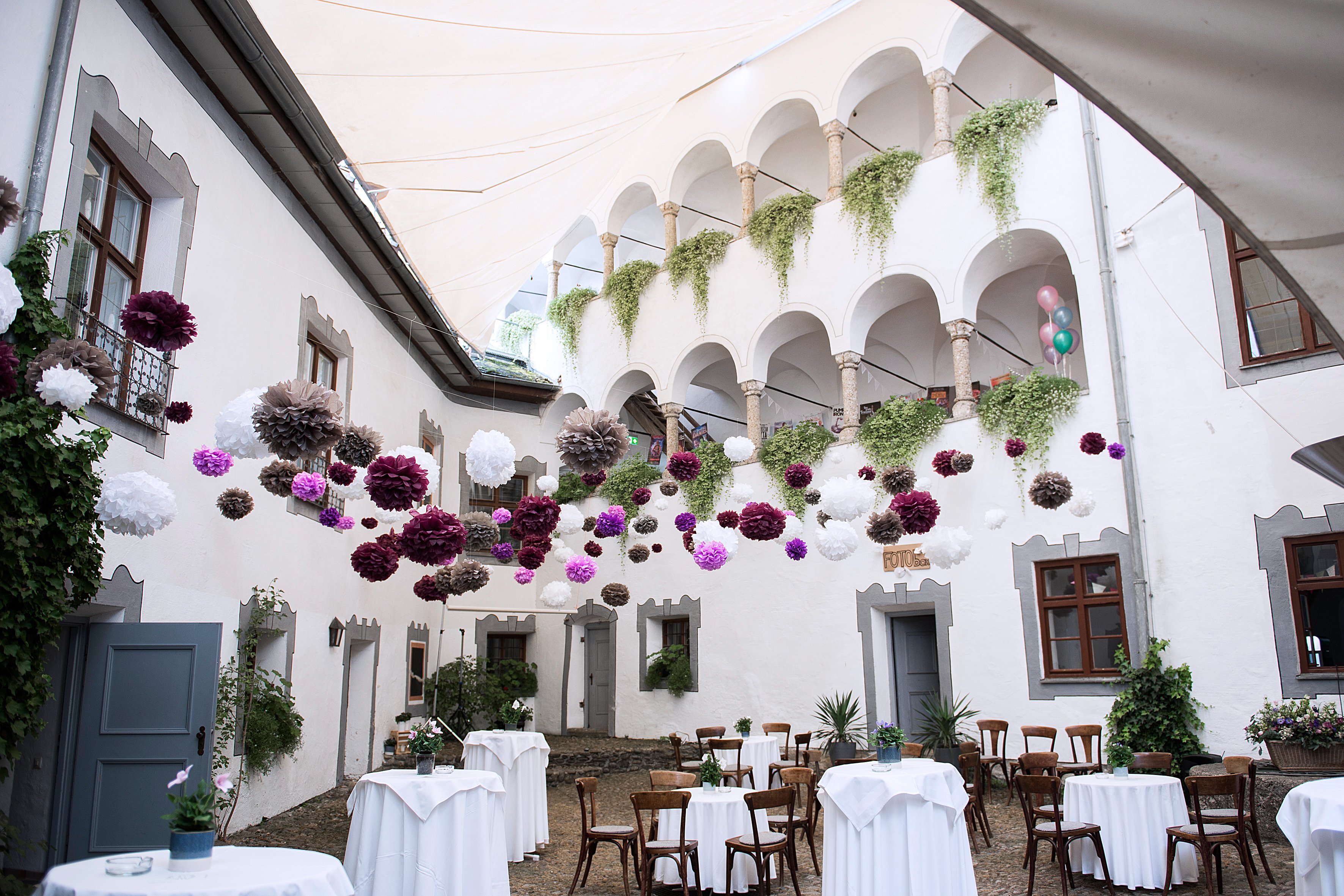 Hochzeitslocation Schloss und Marstall Pertenstein