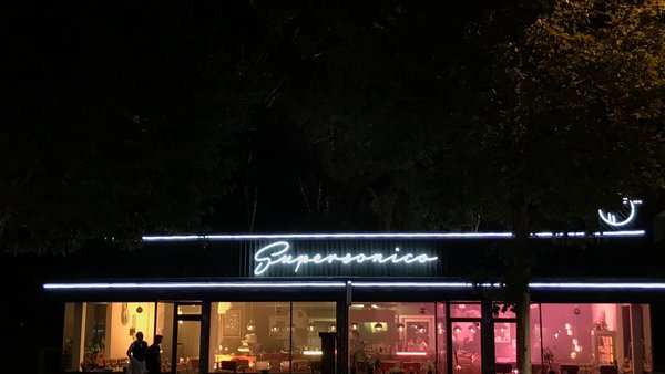 Hochzeitslocation Supersonico