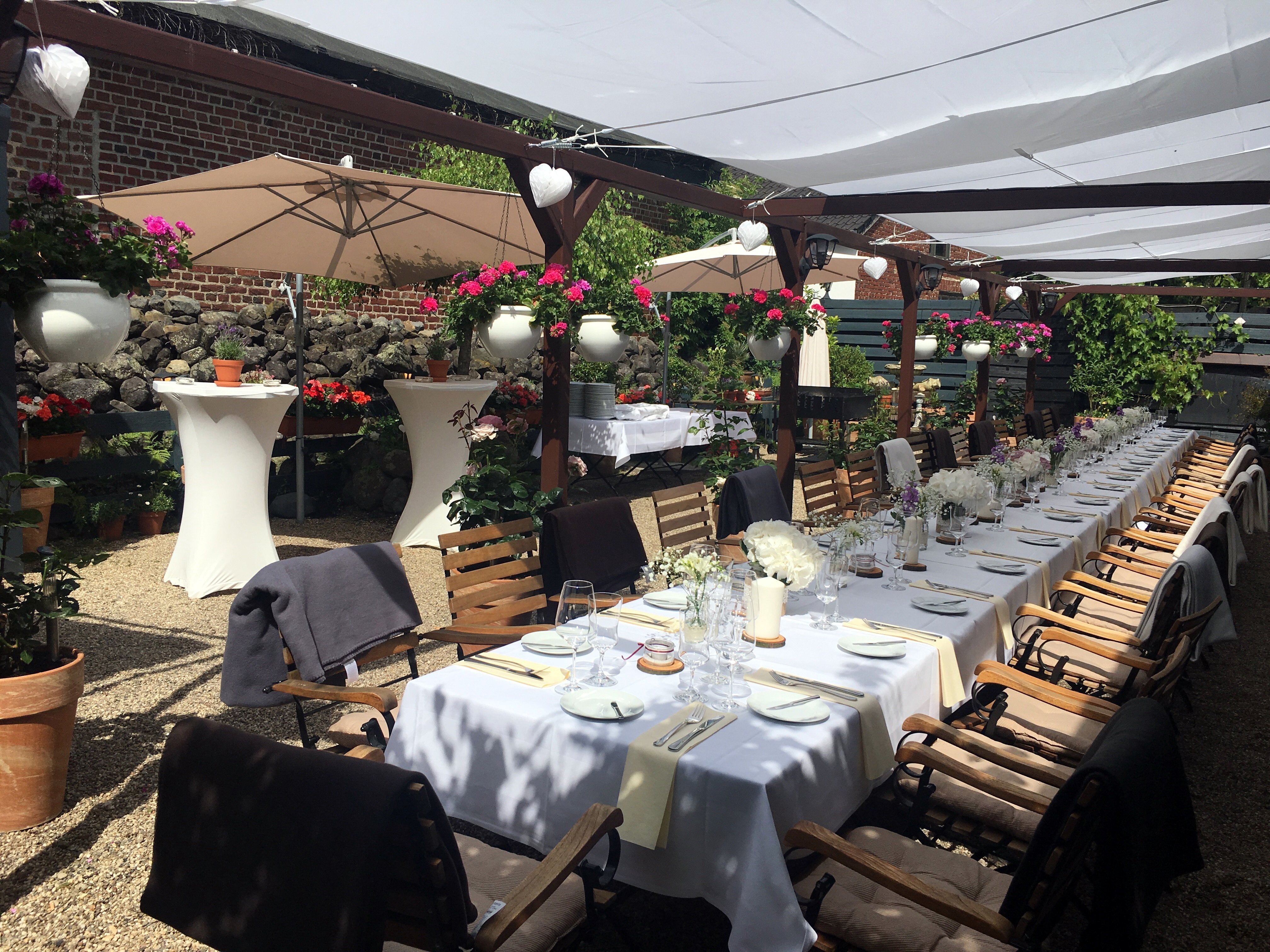 Hochzeitslocation Weinhof Voosen Restaurant & Weinbar