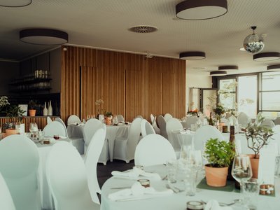 Zellers-Die Weinlounge