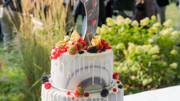 Hochzeitstorte bei einer Hochzeitsfeier in der Hochzeitslocation Landhaus Bärenmühle