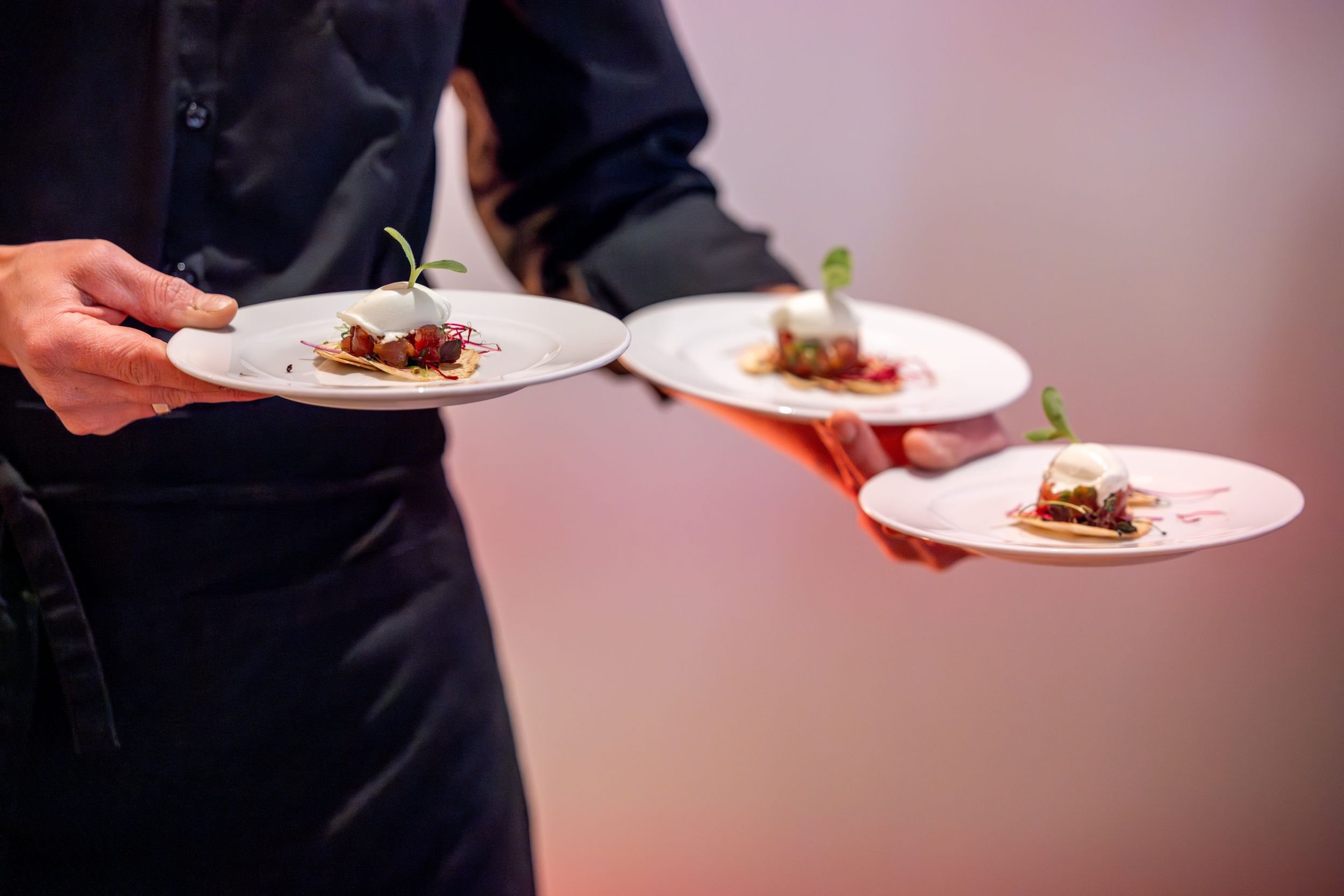 Service bei einer exklusiven Hochzeitsfeier im Landhaus Bärenmühle