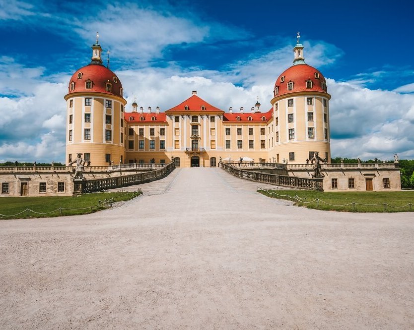 Schloss Moritzburg von außen  – perfekte Kulisse für eine unvergessliche Schlosshochzeit