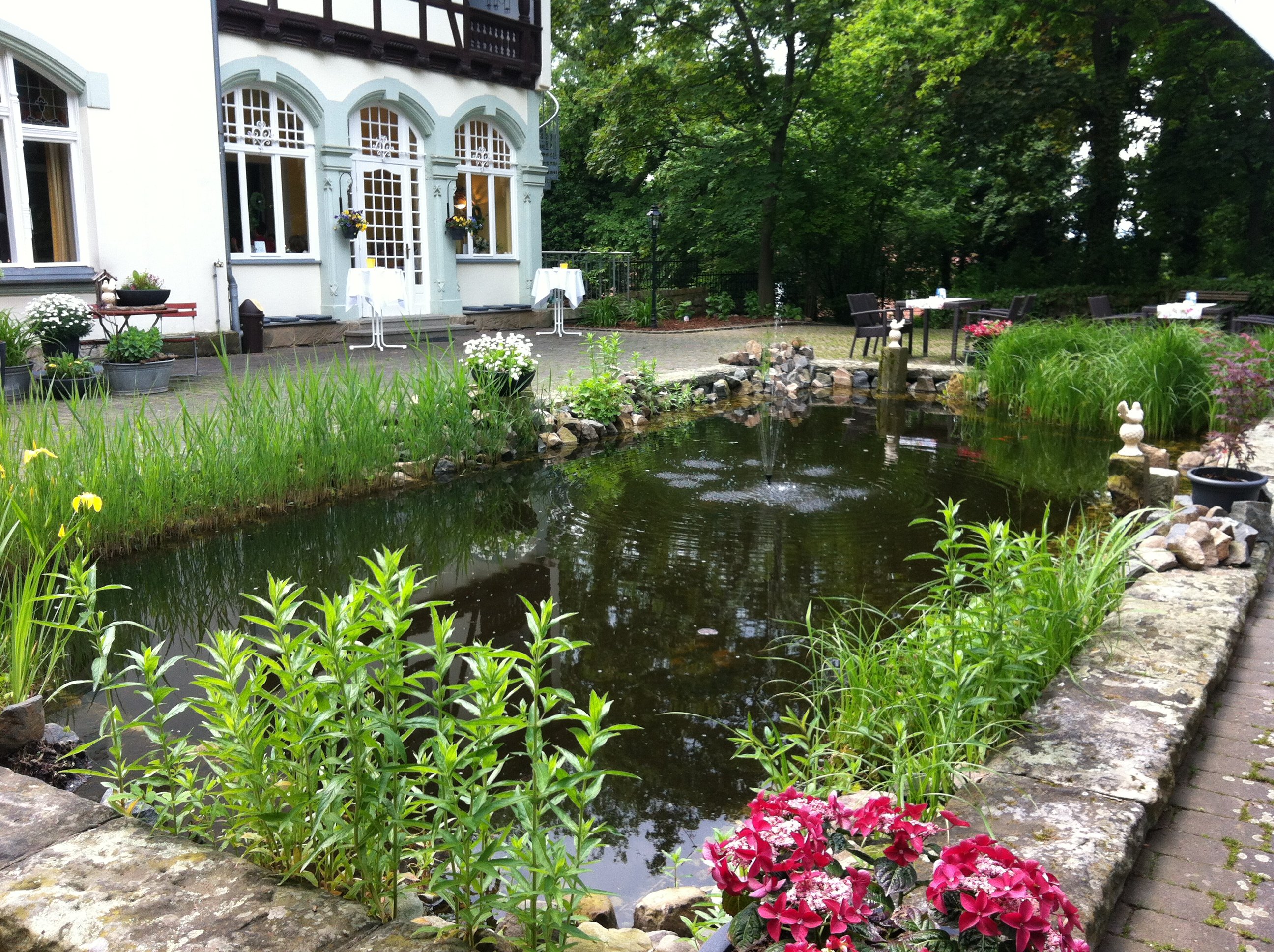 Garten und Außenbereich der Hochzeitslocation Schloßvilla Derenburg