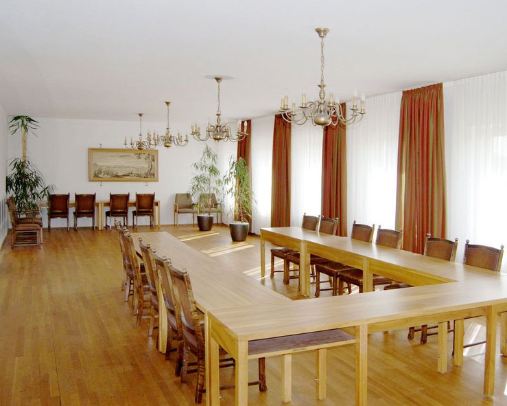 Sitzungssaal Haunstetten in Augsburg – moderner Raum für standesamtliche Trauungen